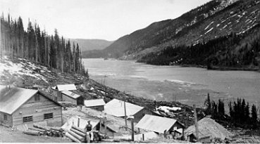 Jack of Clubs Lake with Cariboo Gold Quartz Mill and Plant, wpH353